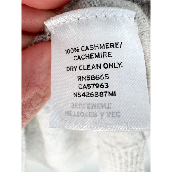 Nordstrom Signature %100 Cashmsere Sweater, size M - Picture 3 of 13